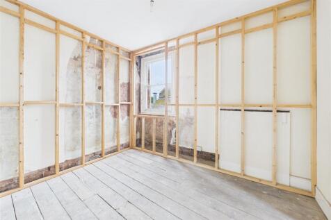 15 Eastover, Bridgwater, Somerset TA6 5AG | Freeho