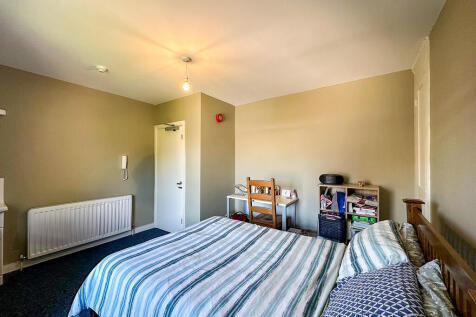 Room 10 (1)