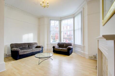 Living Room (2)