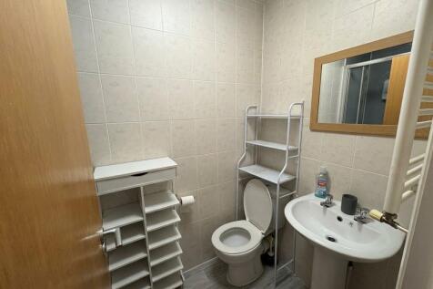 37 Cattedown Road, Studio 2 photo 2