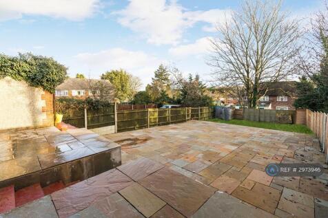 Large Shared Back Garden