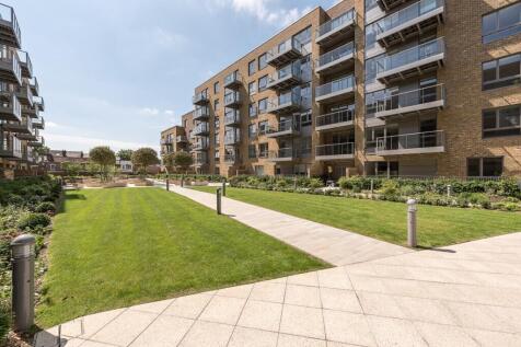 Hamlet Court