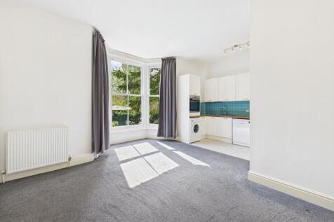 CAM02545G0-PR0383-STILL002