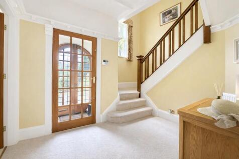 hallway .jpg