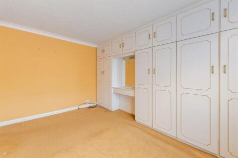 14 Lynton Close, Isleworth TW7 7ET-6.JPG