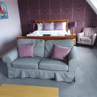 Kenbury room 8-1.jpeg