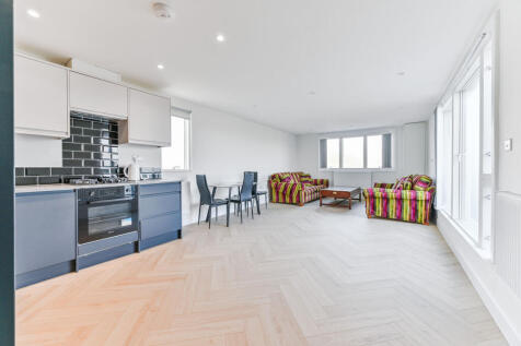 Norbury Avenue, Norbury, London, SW16 photo 3
