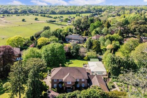 WHISTLER HOUSE DRONE  (3).jpg