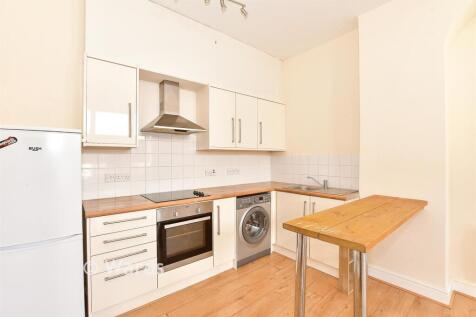 Lounge/ Kitchen