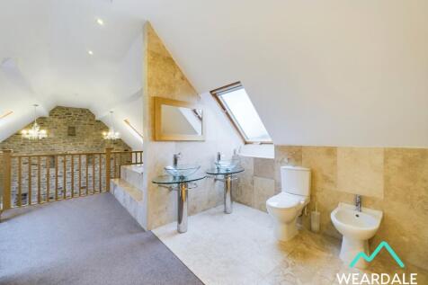 Bedroom 1 - Mezzanine Bathroom