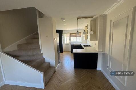Waveney Road, St Ives, PE27 photo 4
