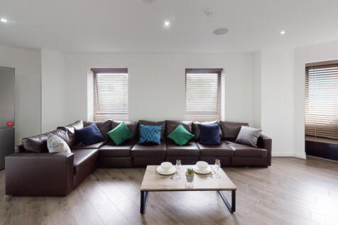 7-bed house on Grinfield Street, Liverpool, £4,095/mo