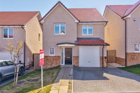15 Adam Crescent Dundee-19.jpg