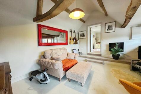 31036171--4E4D-A262-C4F6142C9554-26888-000007B2046