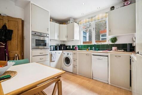 15 Boundary Road, London SW19 kitchen 2.jpg
