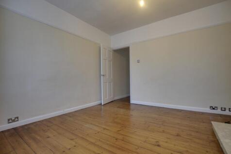 The Knoll, Beckenham, BR3 photo 3