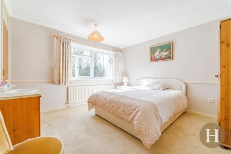 Hadleigh Estate Agents-31.jpg