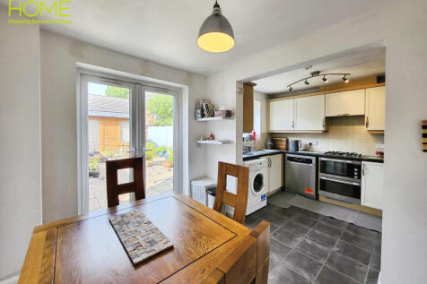 Kitchen Dining room