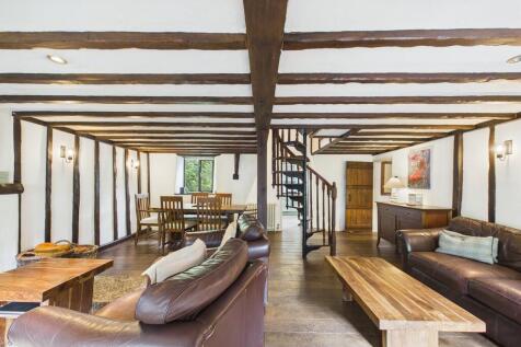 Living / Dining R...