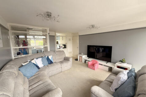 3 Bedroom Flat for Sale