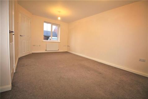 Little Grebe Road, Bishops Cleeve, Cheltenham, GL52 photo 3
