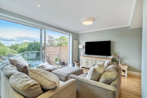 Stoneleigh Park Road, Epsom - KT19 0RG