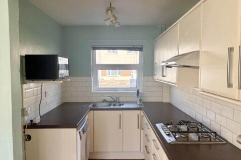 Chestnut Way, Bryntirion,  photo 3