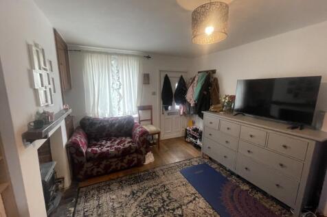 Tickford Street, Newport Pagnell, Milton Keynes photo 3