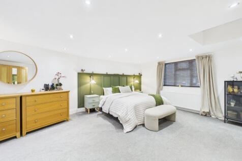 Bedroom One (Ground Floor)