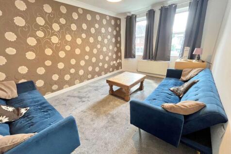 TWO BEDROOM STUDENT FLAT, WALLISDOWN- P06792 photo 2