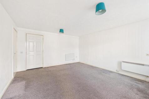 CAM05193G0-PR0132-STILL003.jpg