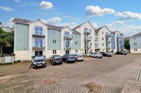 Penryn, TR10 - property photo