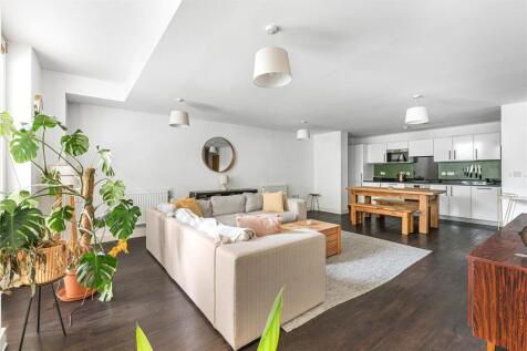 Reception/Kitchen