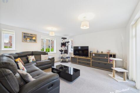 CAM03218G0-PR0644-STILL015