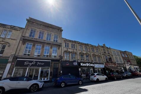 Bright high street location near local shops...