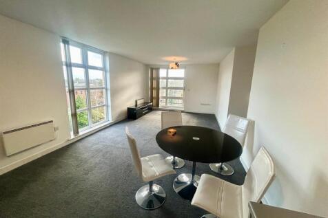Manor Court, Sharston, Manchester, M22 4RZ. photo 5