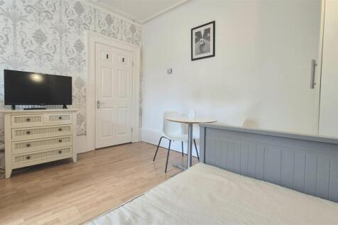 Lounge/Bedroom