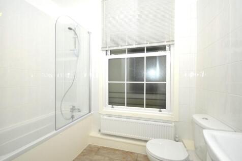 3,16clarencerd-bath.JPG
