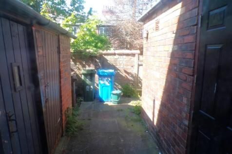 WestminsterRd22yard.JPG