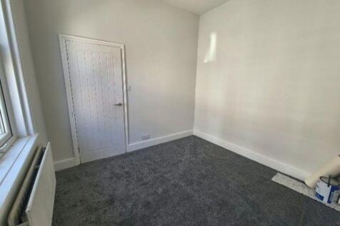 Flat C, 58 Storey Square, Barrow-In-Furness photo 5
