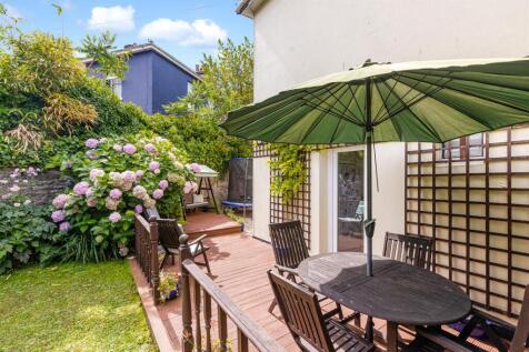 A10 - Bridge Road Torquay, Olivet - 250814.jpg