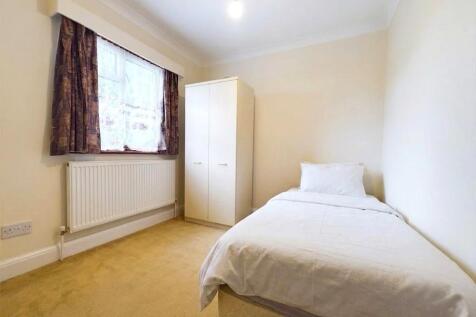 BEDROOM 3.jpg