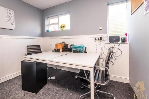 18-20 Devon Drive, Nottingham  (21 of 50).jpg