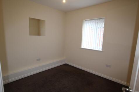 Hollins Court, Prescot, L34 photo 4