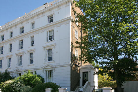 1-bed flat on Grafton Square, London, SW4, £1,850/mo