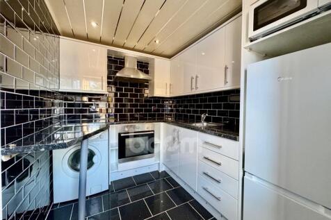 Kilmarnock Road, Mauchline kitchen