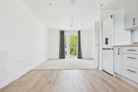 Flat 8 Western Gate Brook Close, Swindon, SN3 6GR photo 5