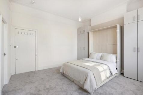 Studio | Virtually staged