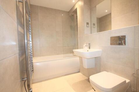 Bathroom - 2024-12-10T224439.257865Z.jpg