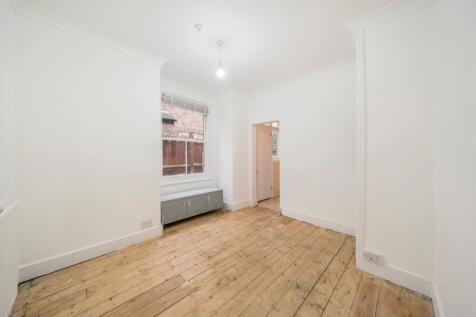 Eastcombe Avenue, Charlton photo 4